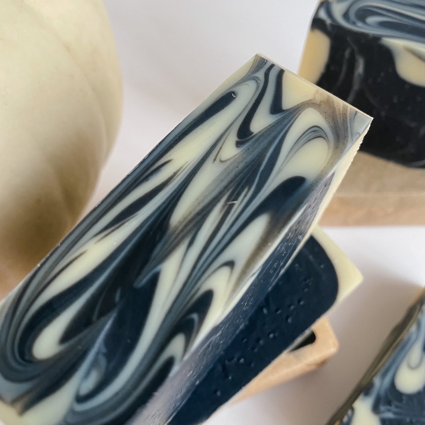 Soap • Eucalyptus - Activated Bamboo Charcoal